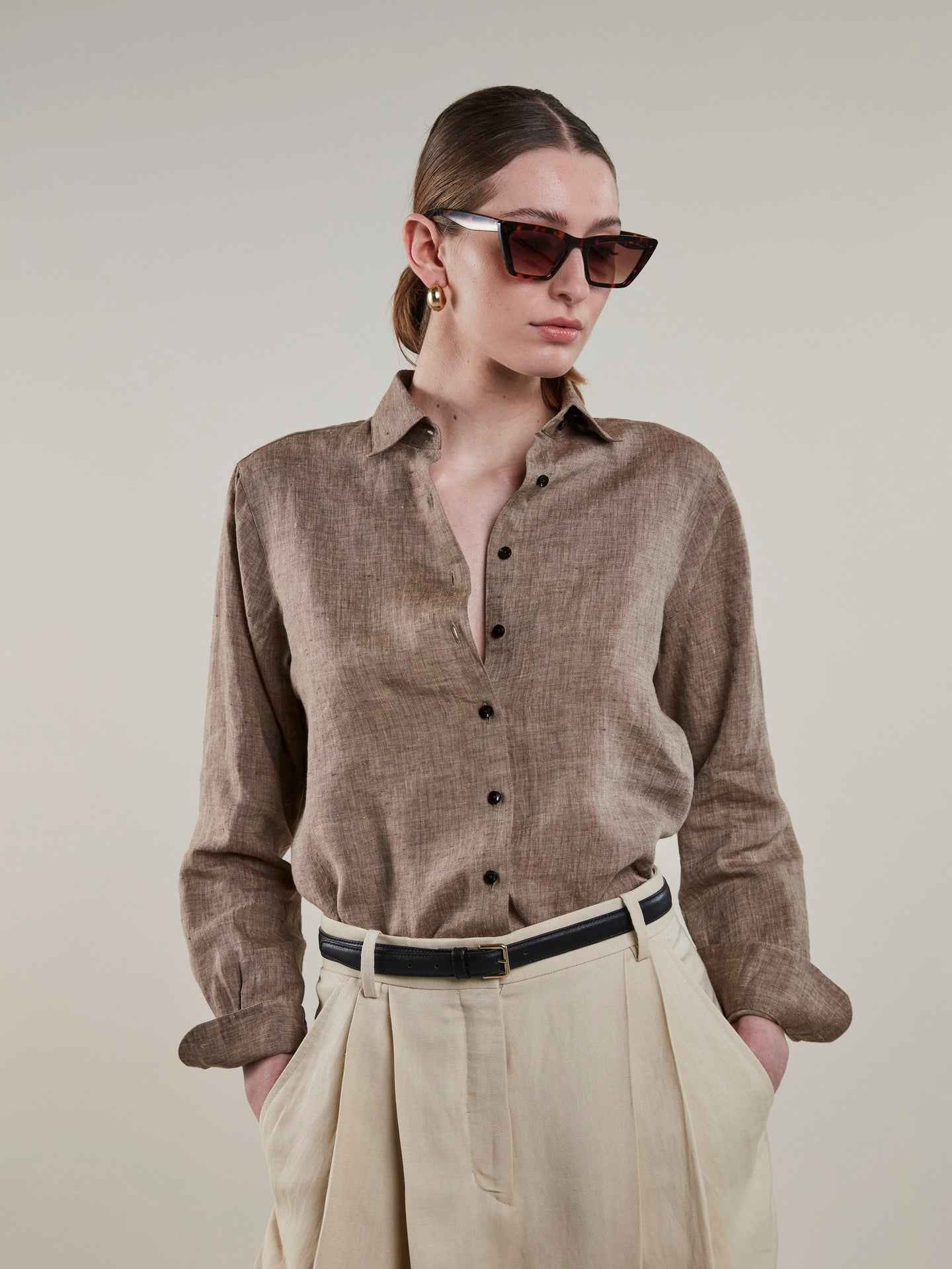 Ljusbrun Siri Relaxed Linneskjorta