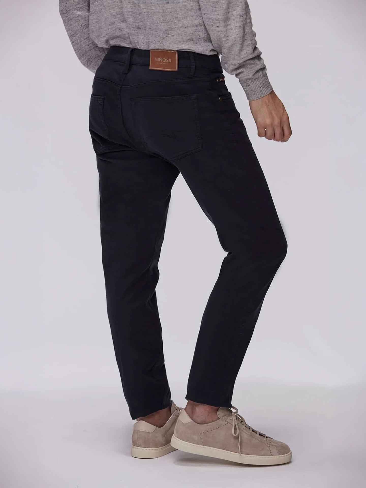 Tapered Fit 5-Pocket Byxa