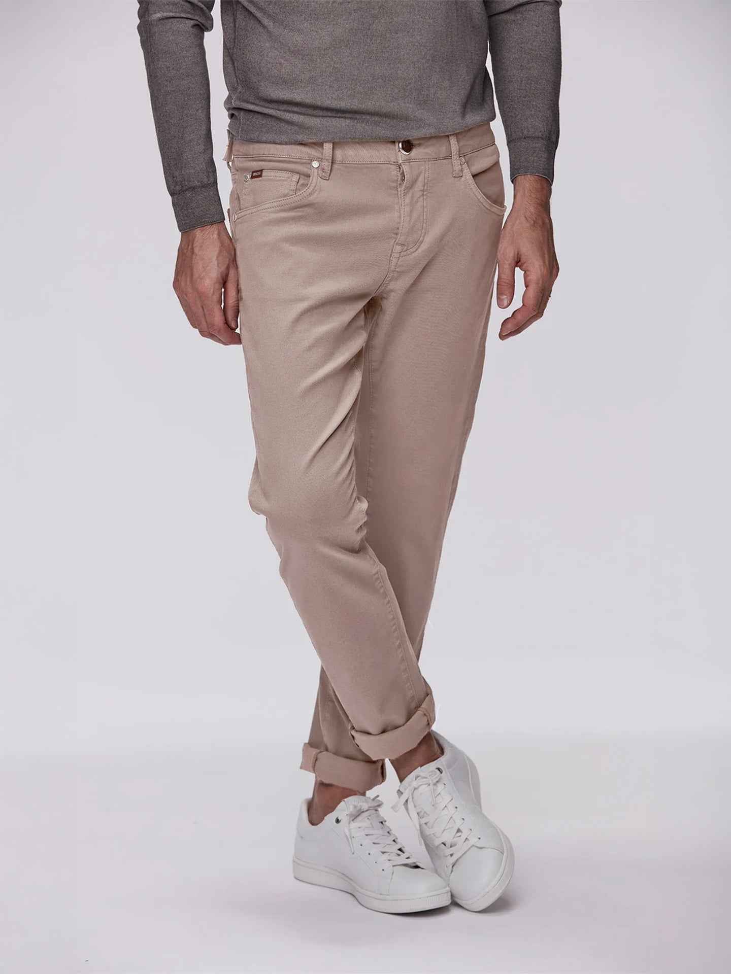 Tapered Fit 5-Pocket Byxa