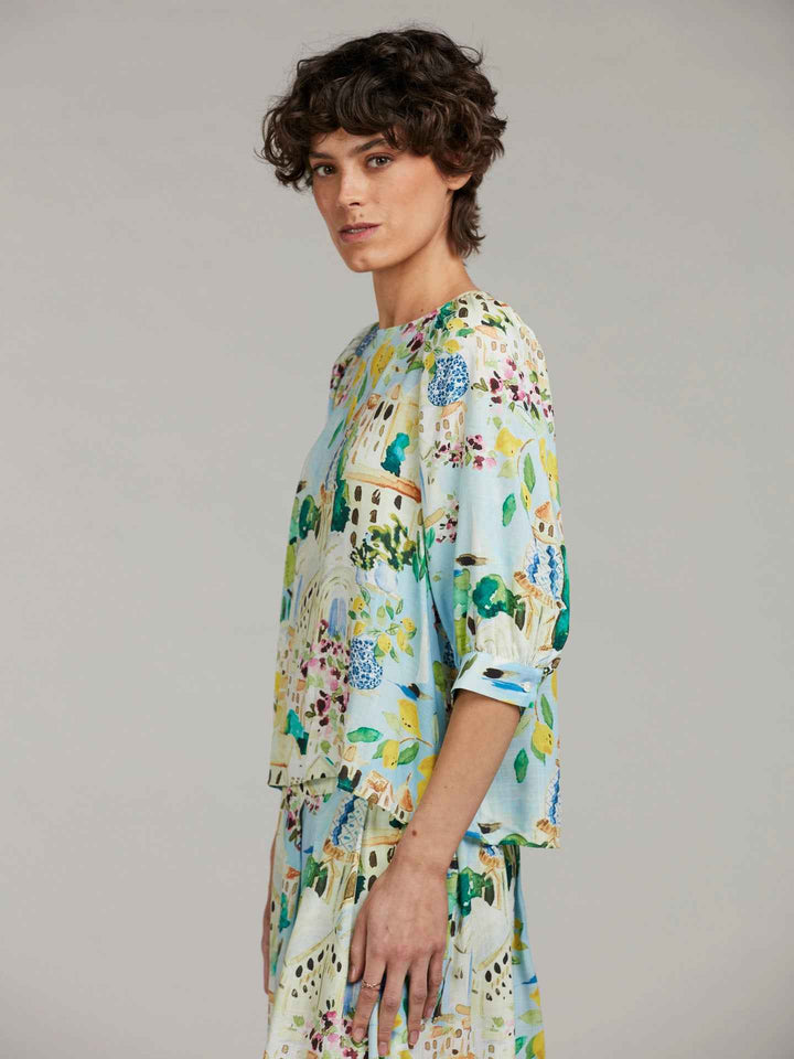 Carmen Mönstrad Blus i viskos