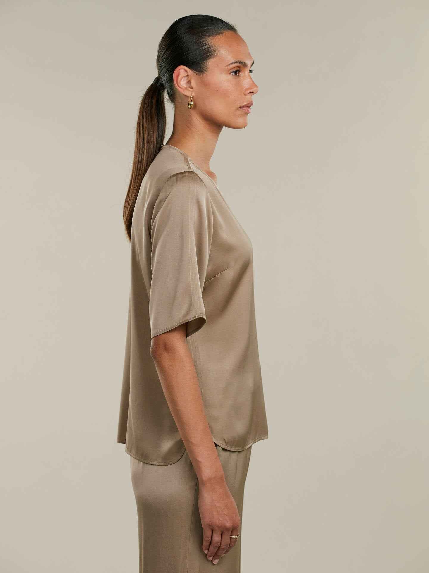 Sanne Regular Sidenblus