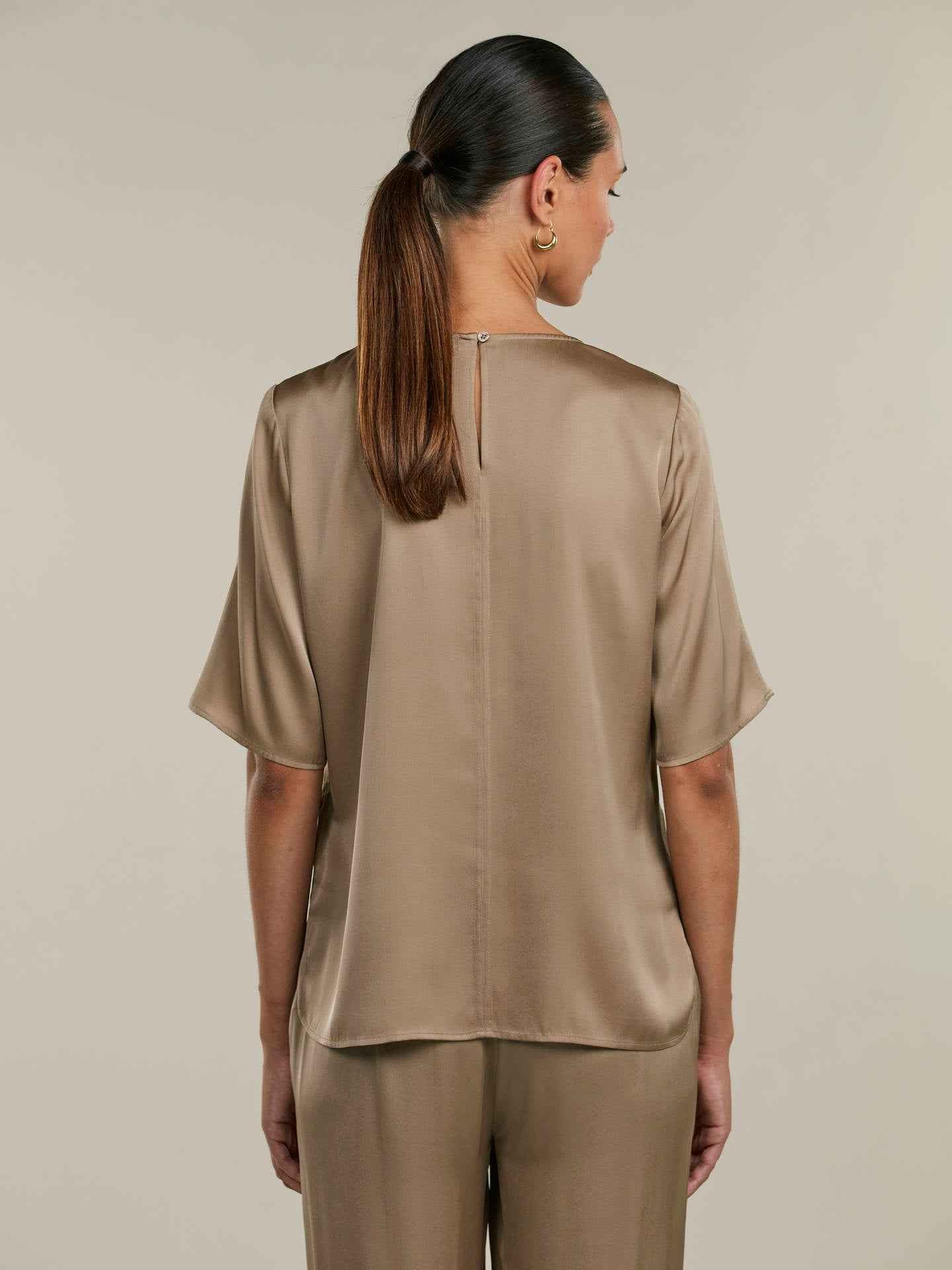 Sanne Regular Sidenblus