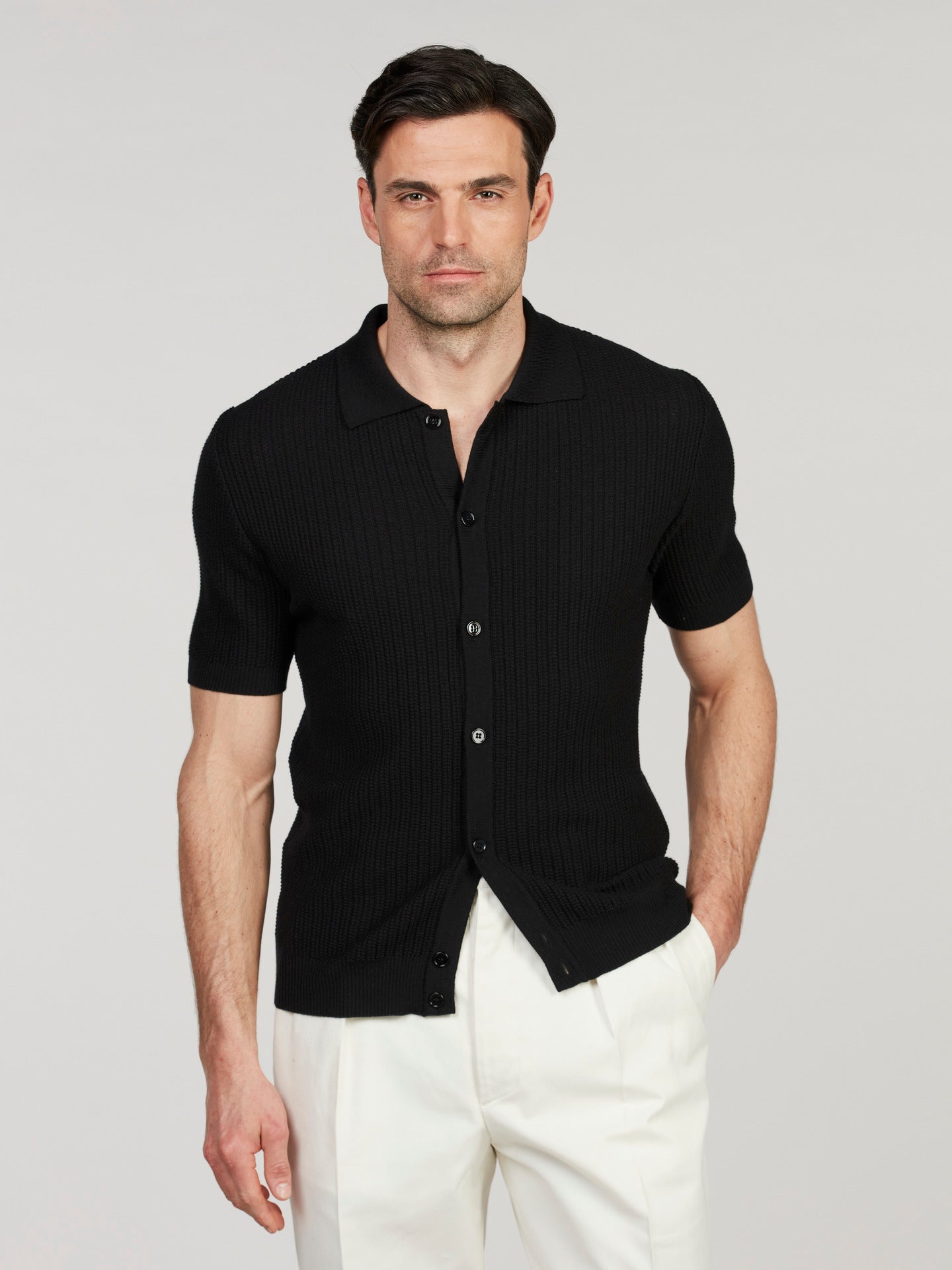 Svart Kortärmad Kragtröja i Merinoull