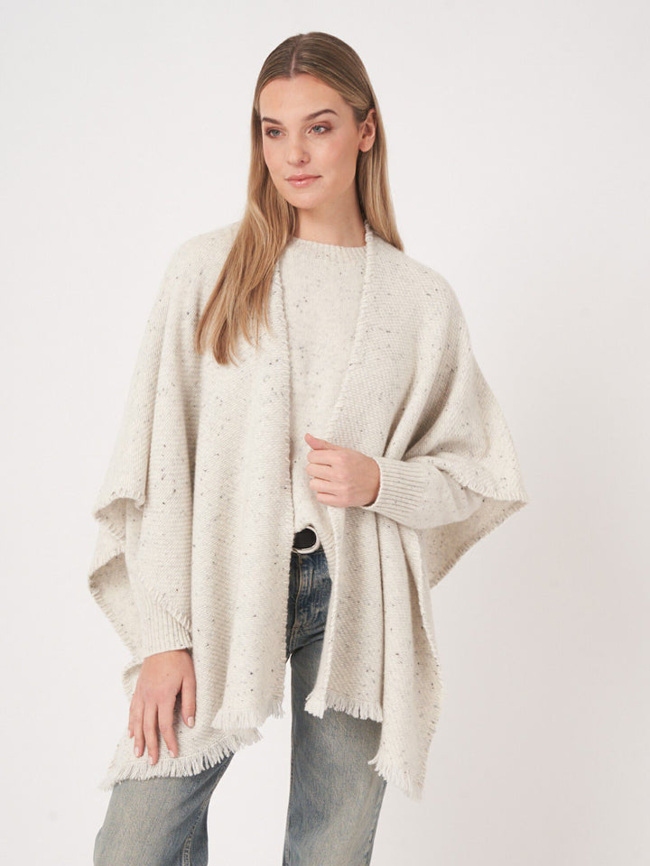 Snow Kashmirponcho med Fransar -Repeat