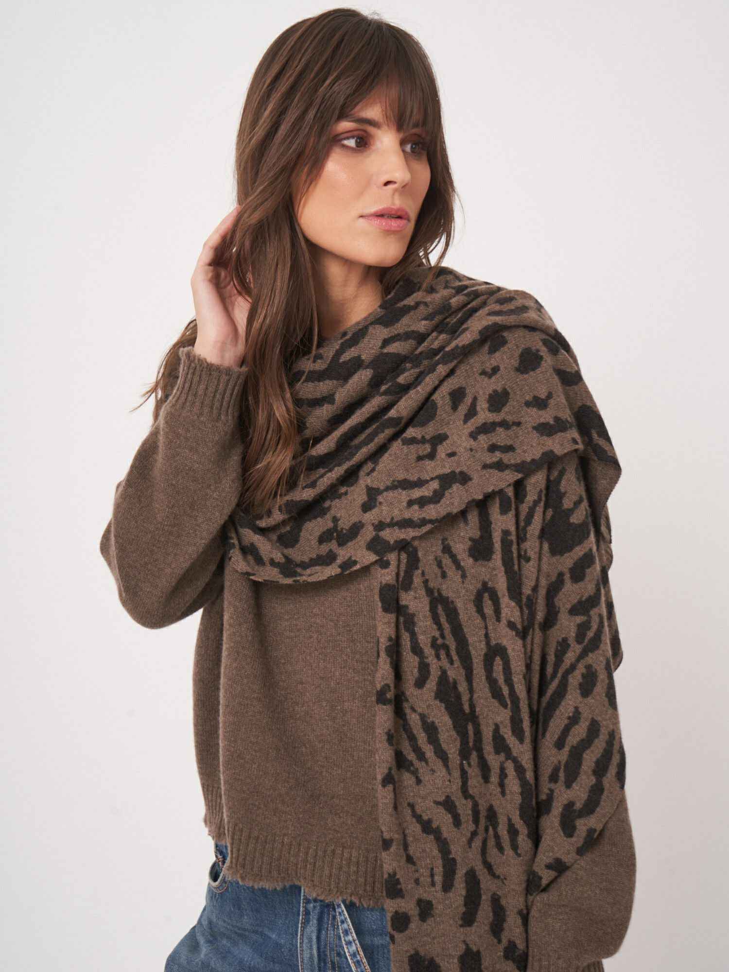 Leopardmönstrad Scarf i Cashmere