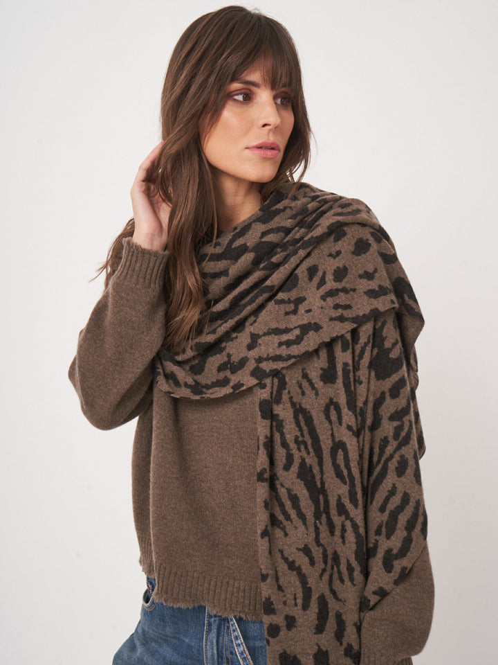Leopardmönstrad Scarf i Cashmere - Stenströms Store