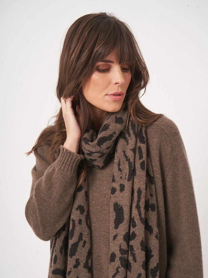 Leopardmönstrad Scarf i Cashmere - Stenströms Store