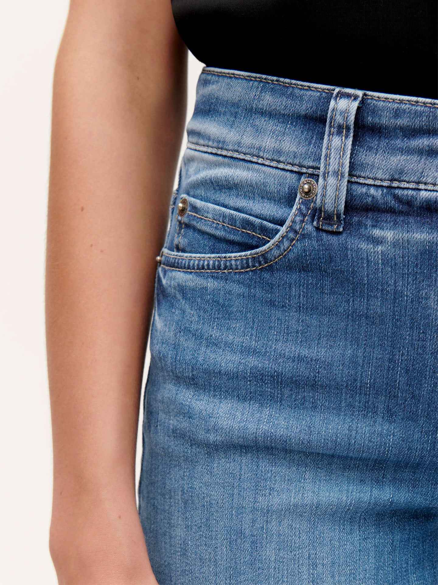 Paris Easy Kick Cropped Flared Jeans