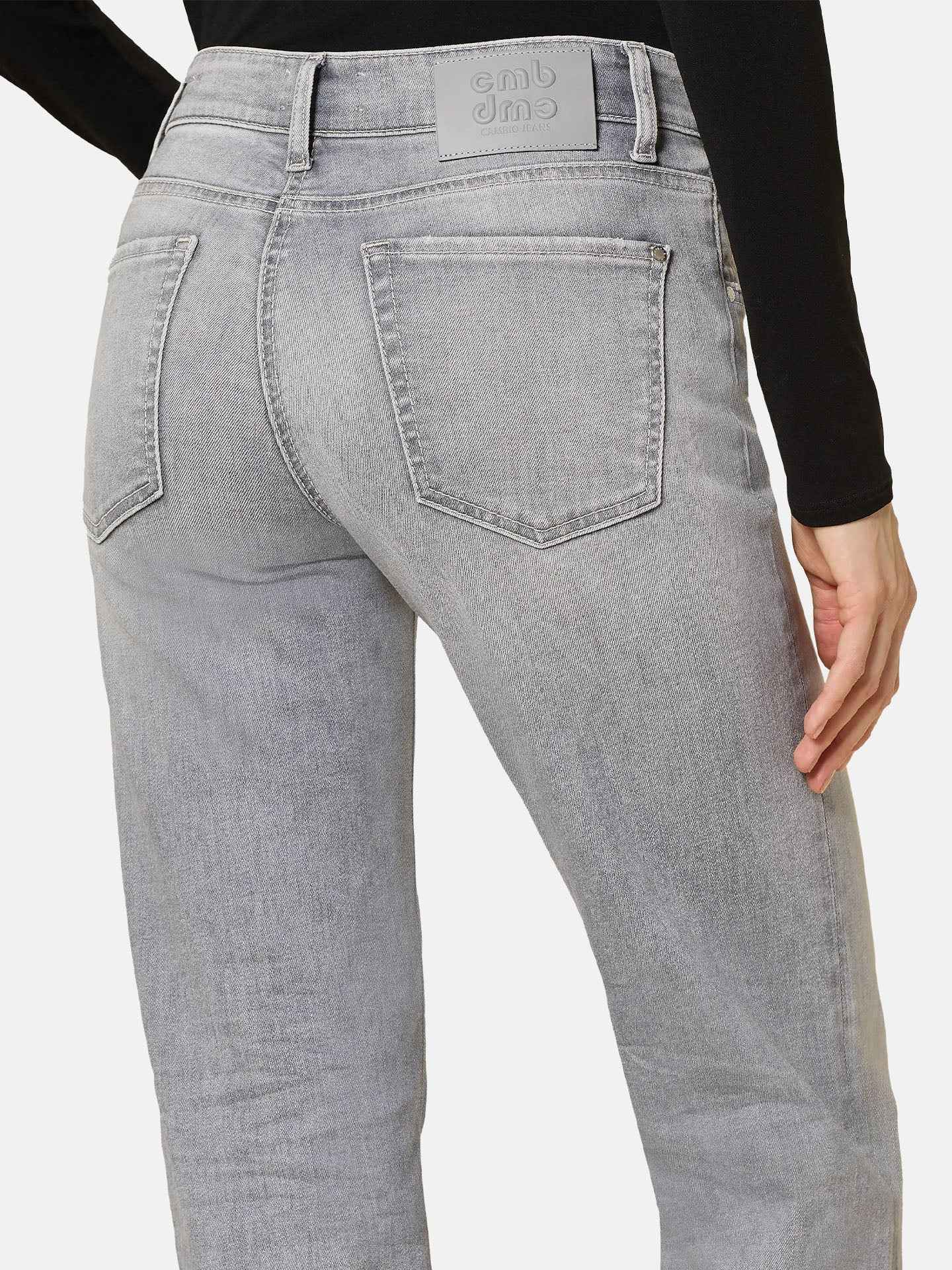 Tess Straight Fit Jeans