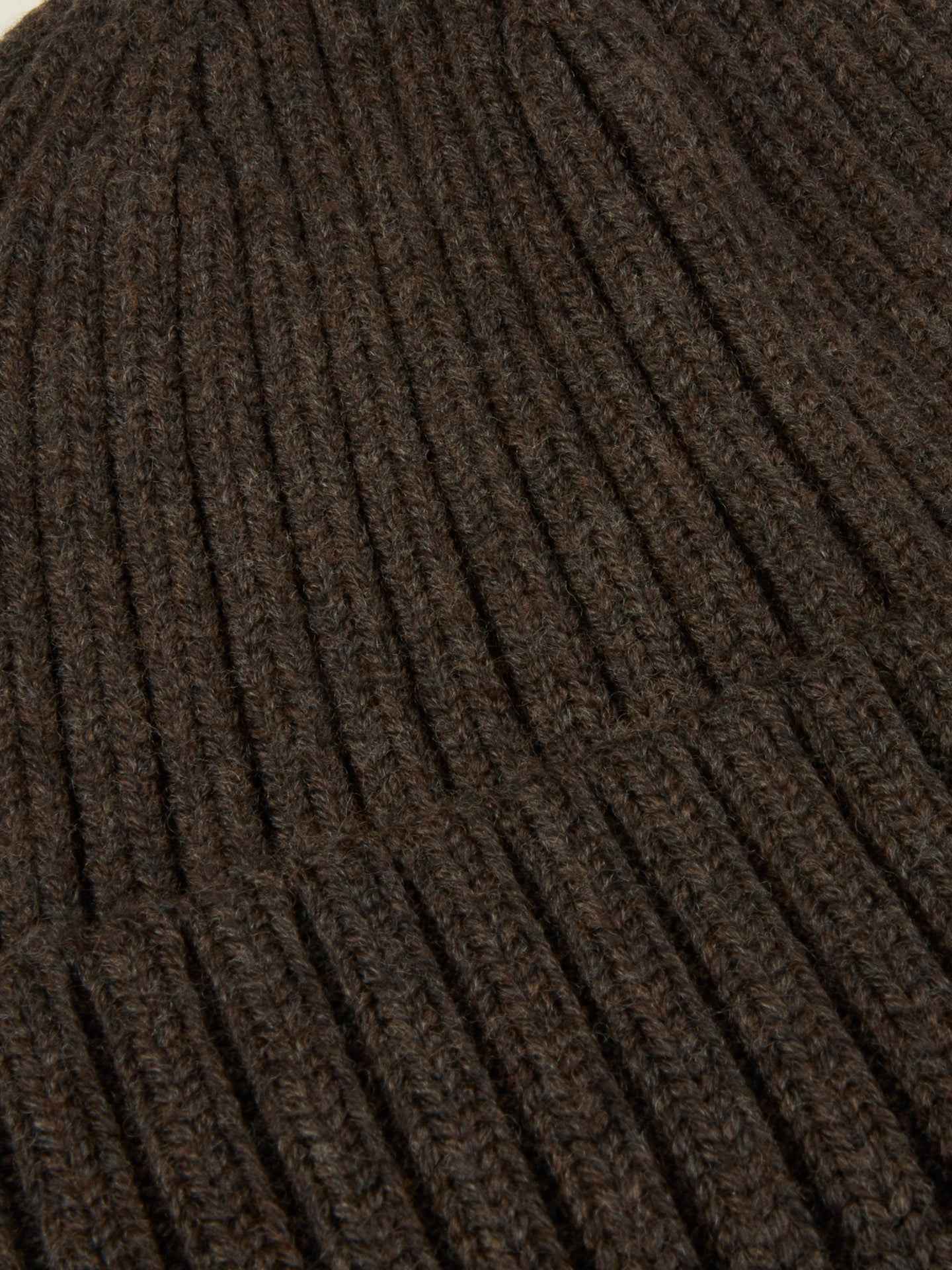 Ribbstickad Merino Mössa