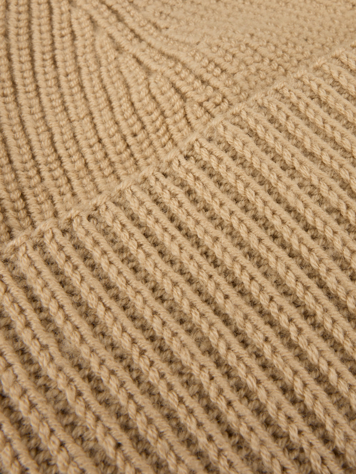 Beige Mössa i Merinoull