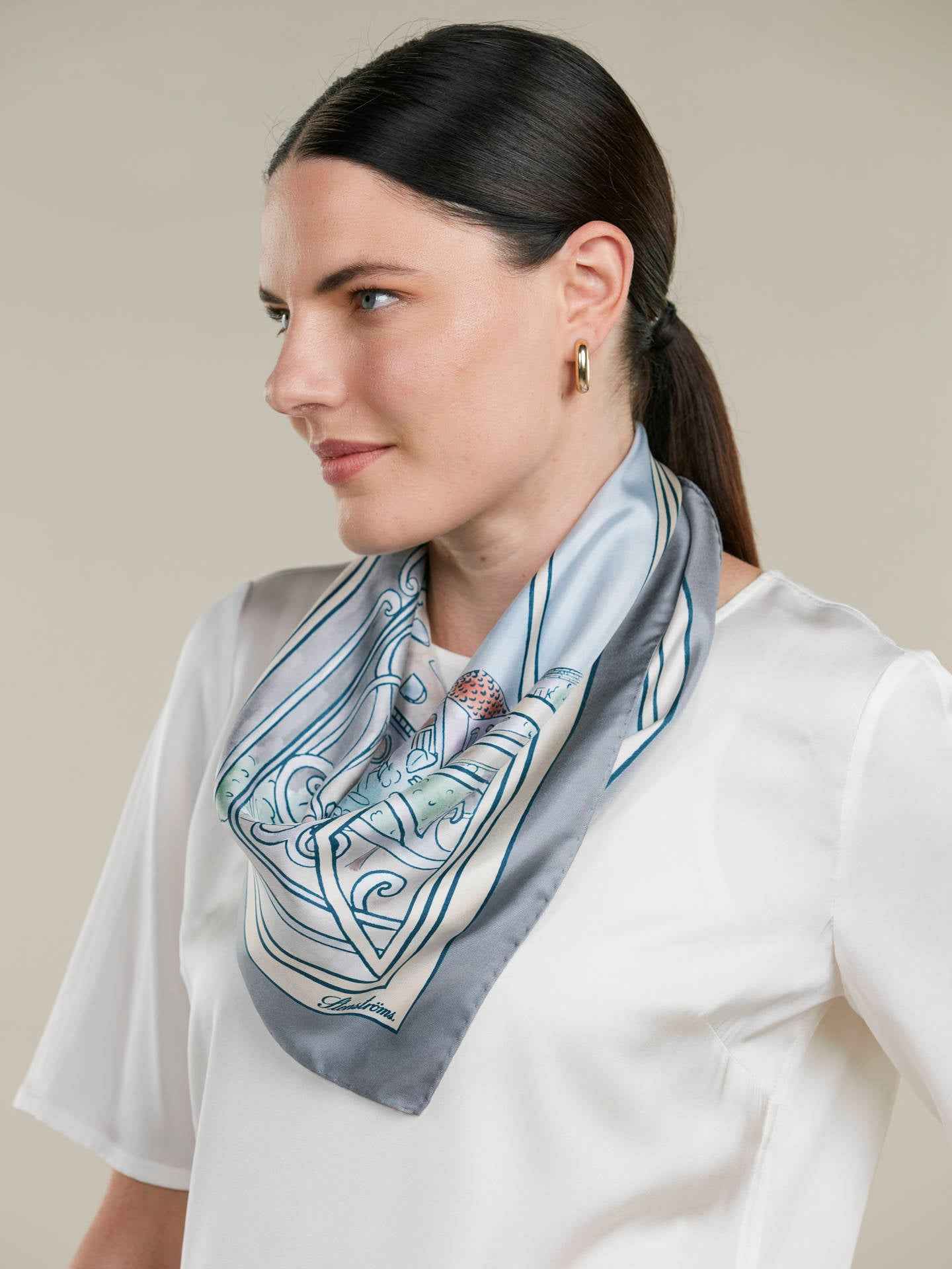 Paris-Mönster 65x65cm Sidenscarf