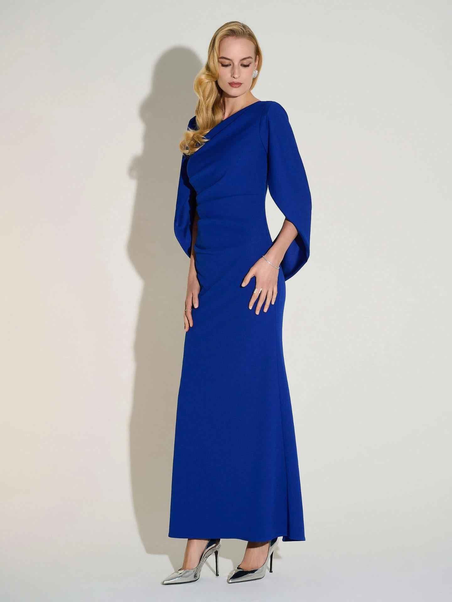 Aftonklänning i Satin