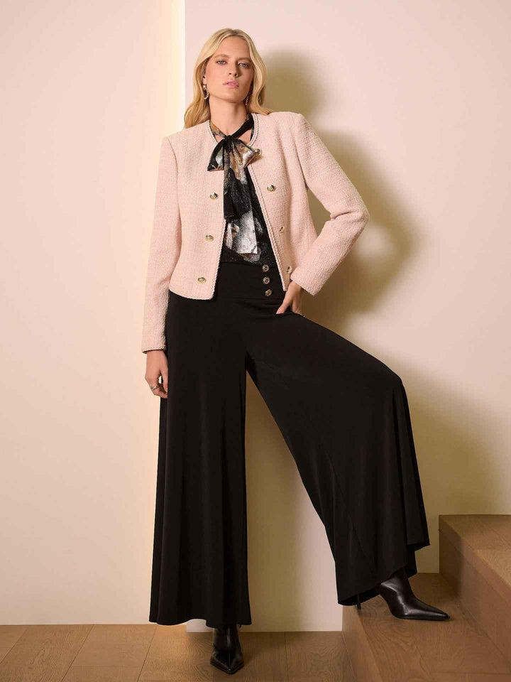 Boucléjacka med Dekorativa Knappar