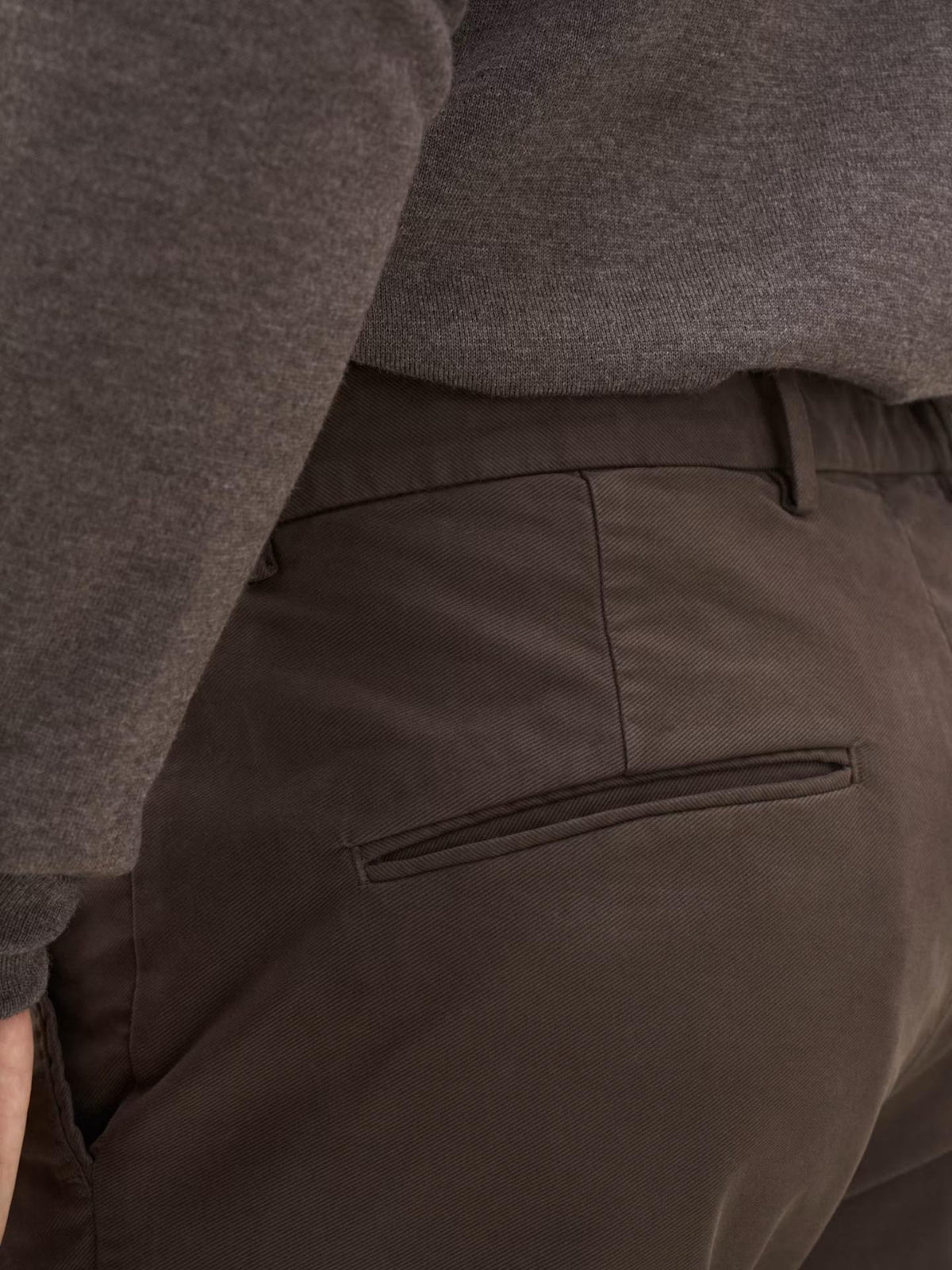 Brun Regular Dandy Twillchinos - Oscar Jacobson