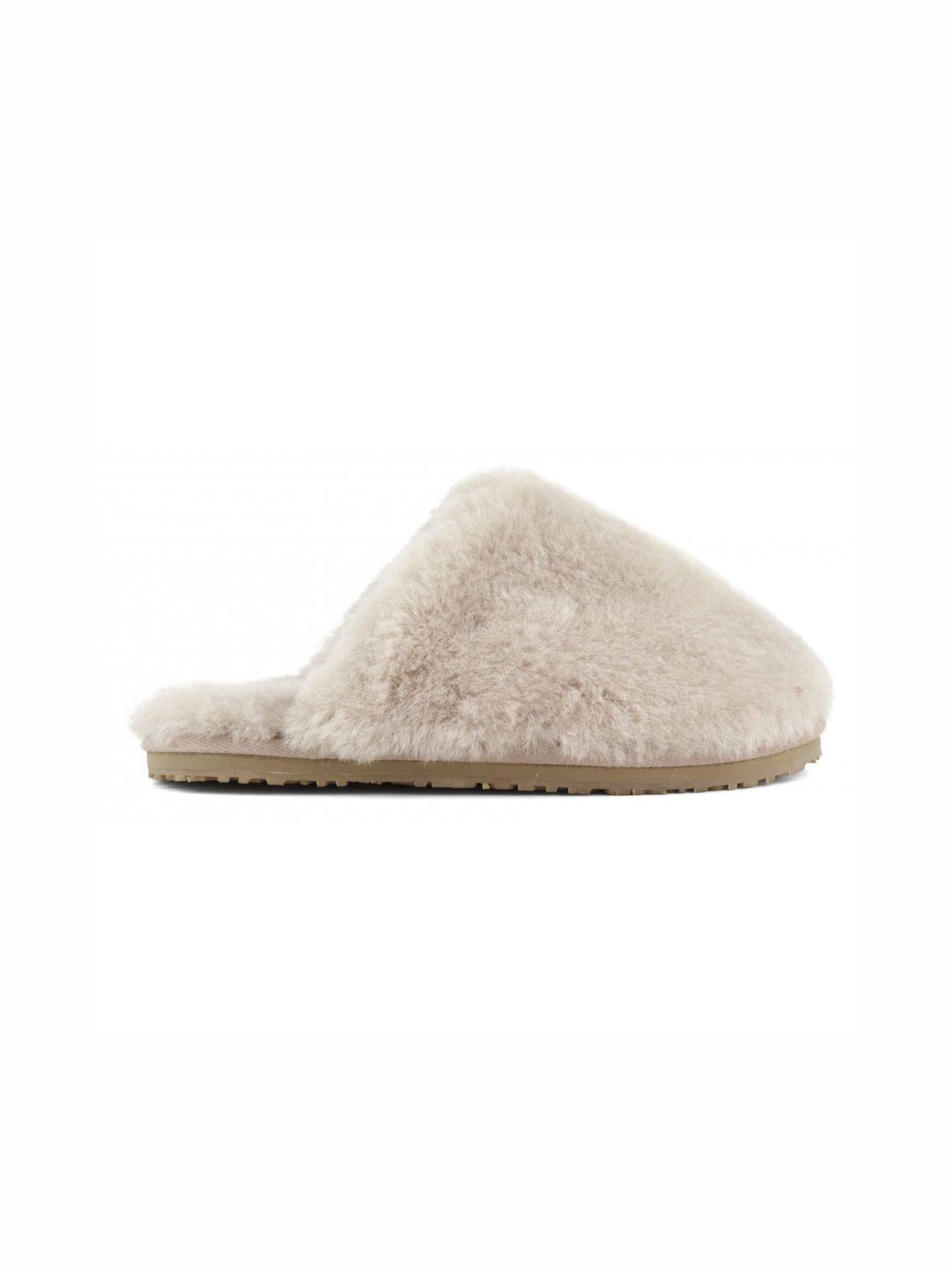 Closed-Toe Sheepskin Slipper