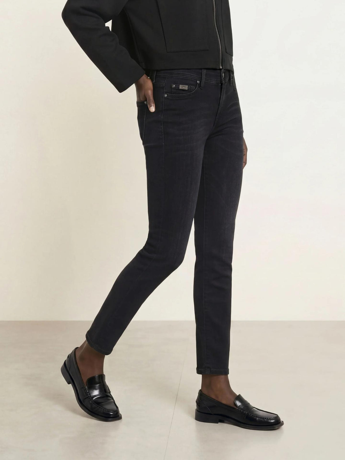 Dark Wash Piper Crop Jeans - Cambio