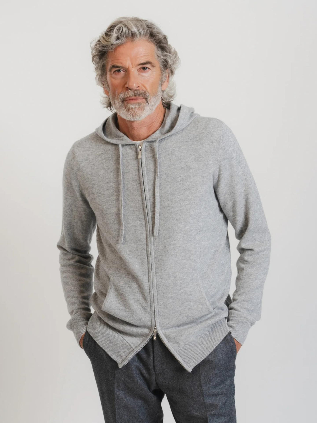 Grå Royal Kashmir Hoodie - Brown Avenue