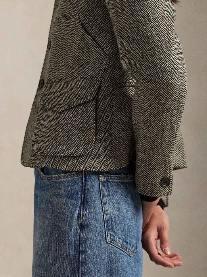 Jacka med Mockadetaljer