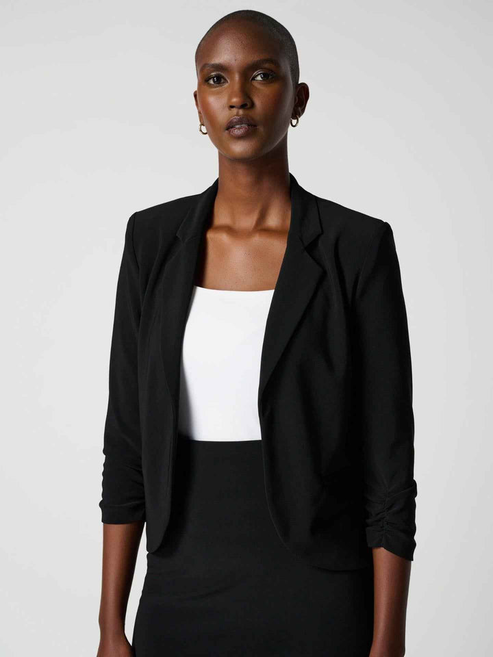 Kavaj med 3/4 ärmlängd