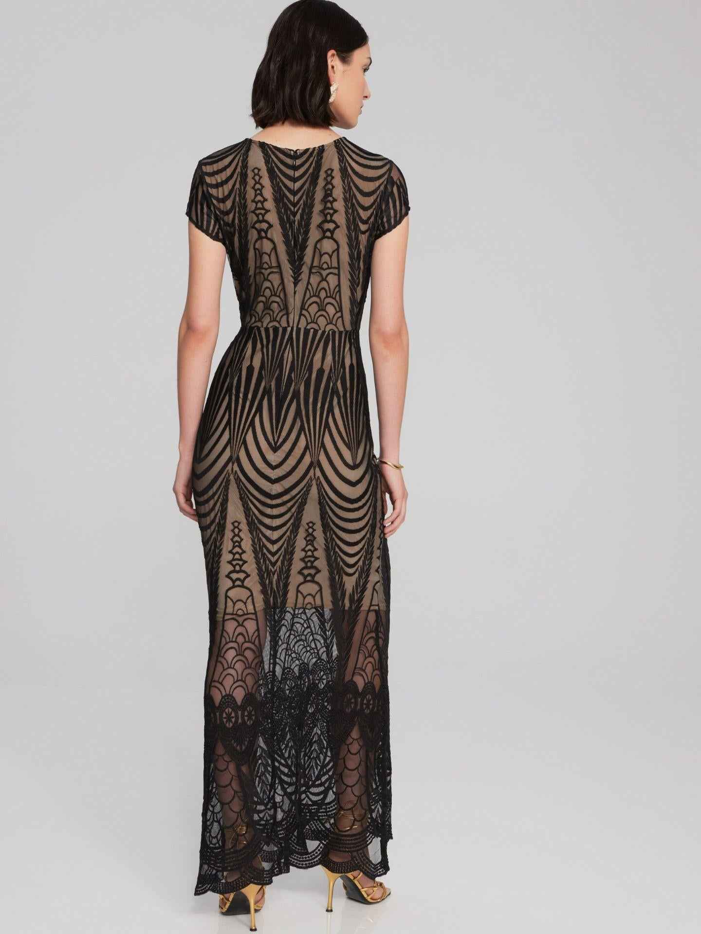 Lång Broderad Spetsklänning