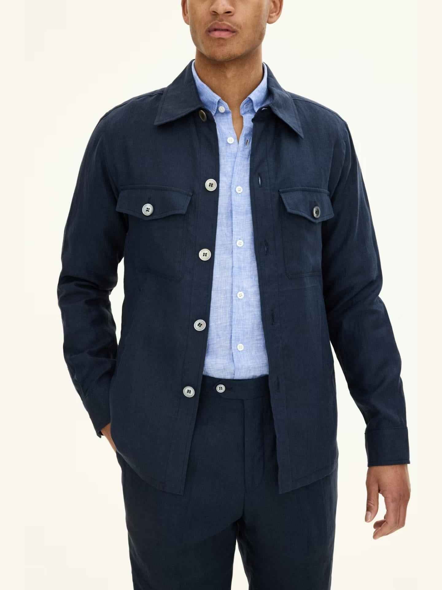 Marinblå Maverick Overshirt i Linne - Oscar Jacobson