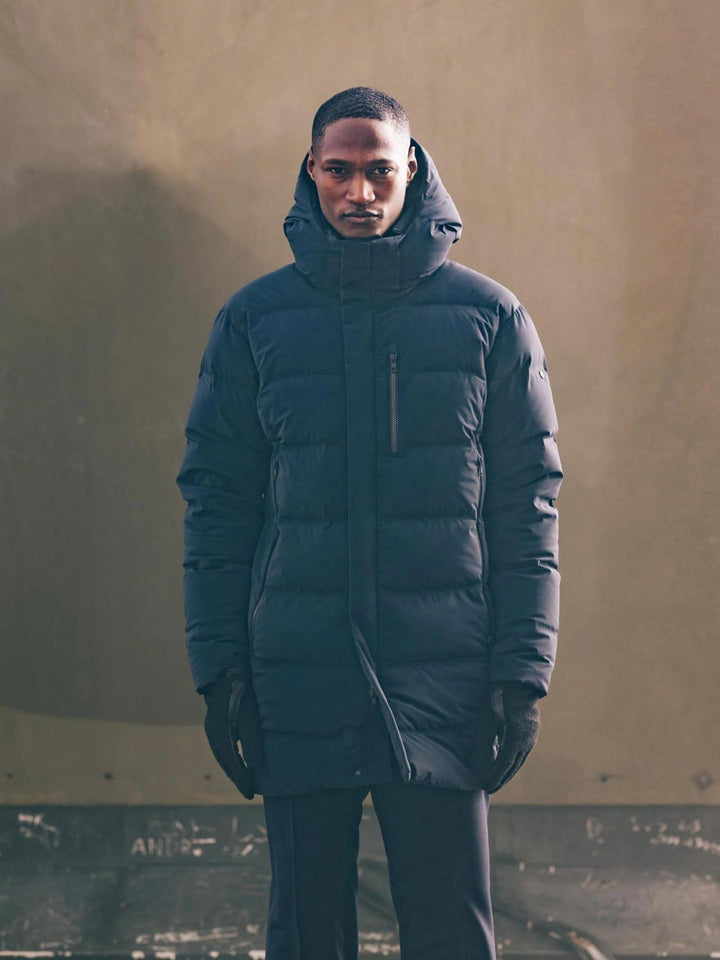 Scandinavian Edition - Marinblå Radian II Apex Parka