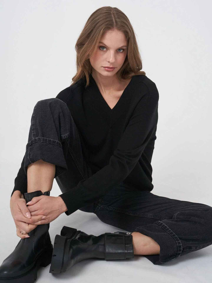 Merinoullströja med v-hals