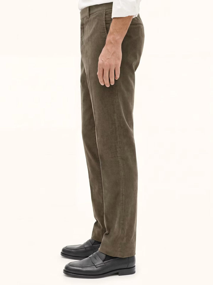 Oscar Jacobson - Mörkbeige Regular Dandy Manchesterbyxor