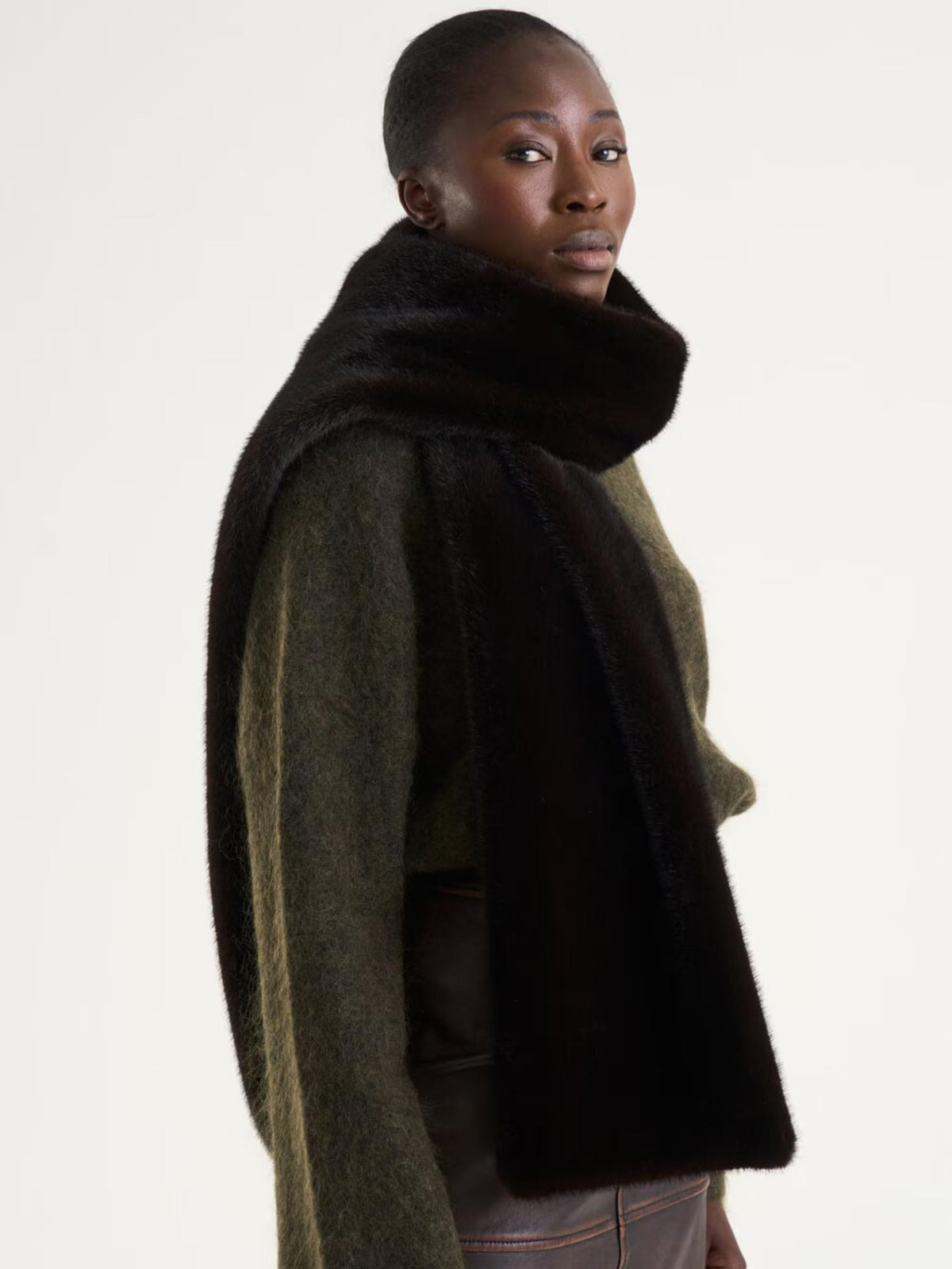Mörkbrun Laurel Faux Fur Halsduk - Twist & Tango