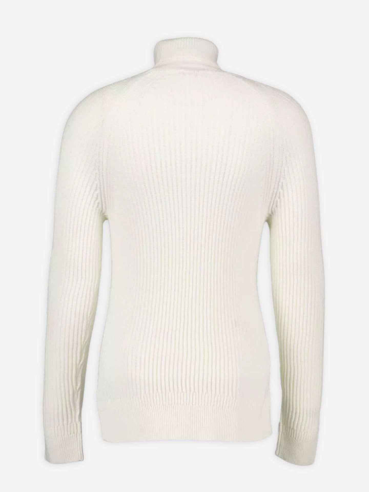 Ribbstickad Turtleneck i Virgin Wool