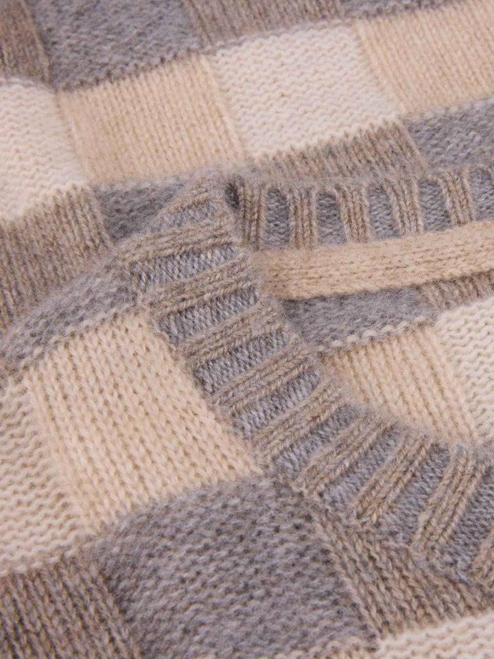 Rutmönstrad Cashmere Tröja