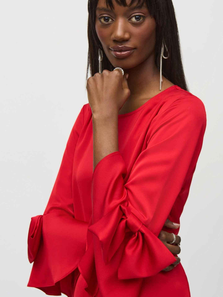 Satinklänning med Volangärm