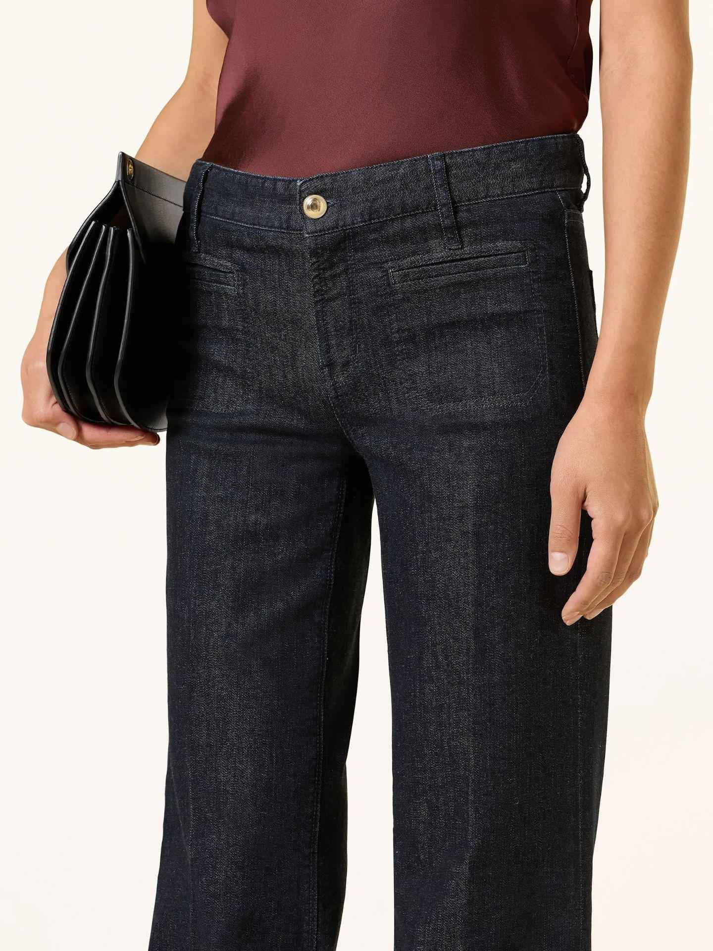 Tess Straight Worn In Jeans