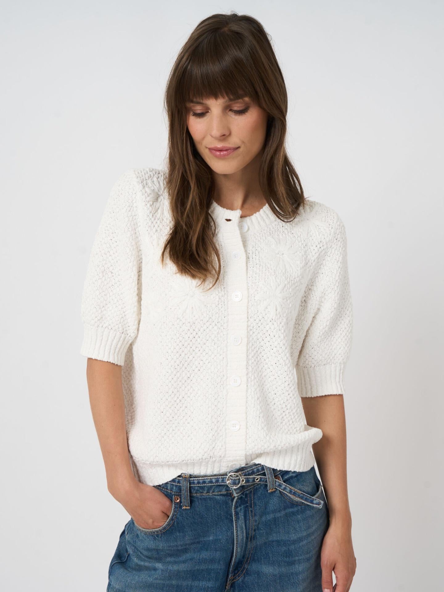 Vit Stickad Kofta med Broderade Blommor - Repeat